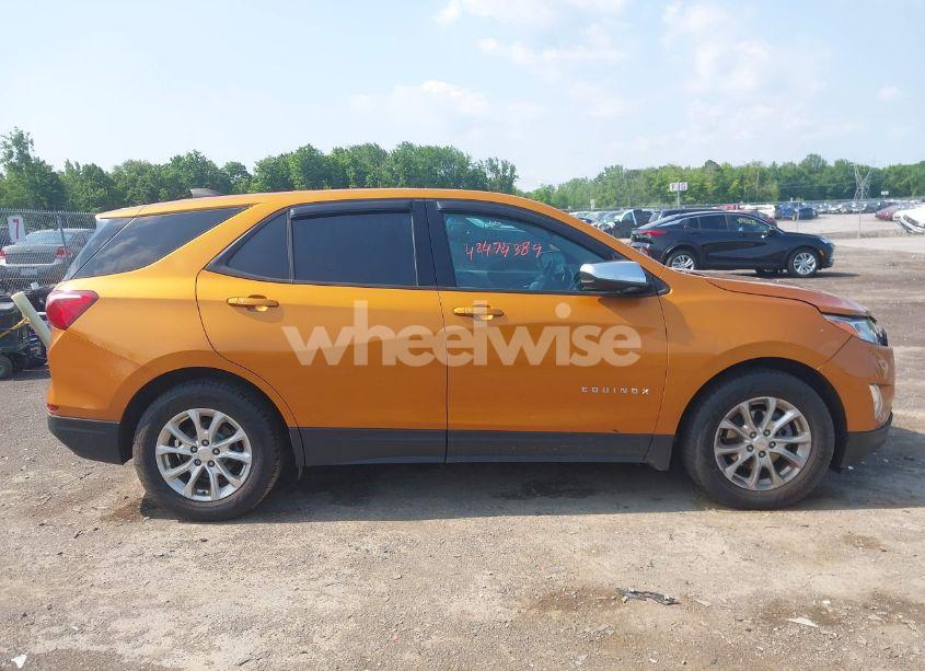 Photo 13 of 2019 Chevrolet Equinox LS (VIN 2GNAXHEV8K6155965)