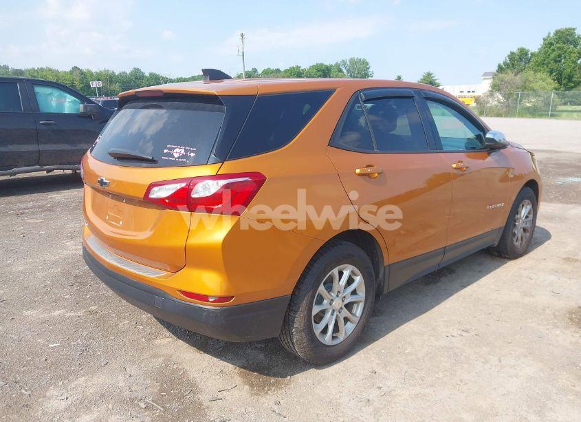 Photo 4 of 2019 Chevrolet Equinox LS (VIN 2GNAXHEV8K6155965)