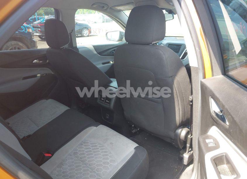 Photo 8 of 2019 Chevrolet Equinox LS (VIN 2GNAXHEV8K6155965)