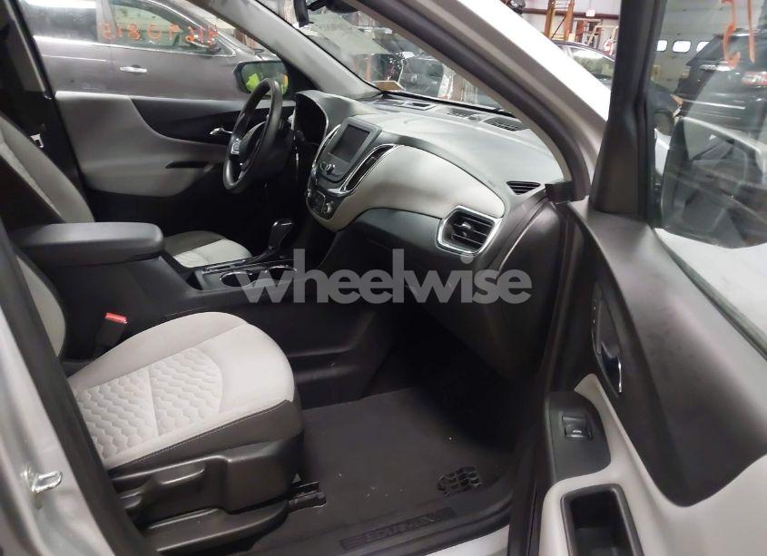 Photo 5 of 2020 Chevrolet Equinox FWD LS (VIN 2GNAXHEV8L6123485)