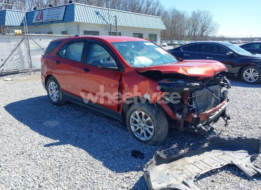 2020 Chevrolet Equinox FWD LS (VIN 2GNAXHEV8L6209377) main photo