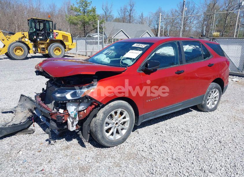 Photo 2 of 2020 Chevrolet Equinox FWD LS (VIN 2GNAXHEV8L6209377)