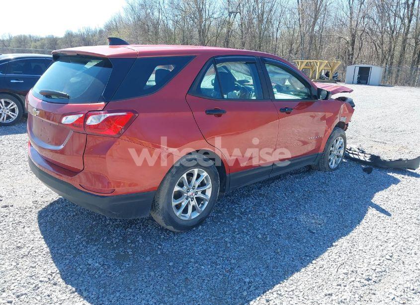 Photo 4 of 2020 Chevrolet Equinox FWD LS (VIN 2GNAXHEV8L6209377)