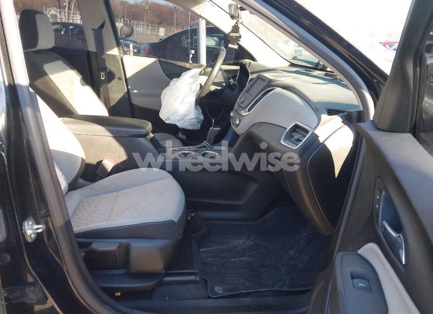 Photo 5 of 2021 Chevrolet Equinox FWD LS (VIN 2GNAXHEV8M6119387)