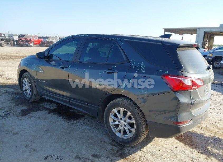 Photo 3 of 2021 Chevrolet Equinox FWD LS (VIN 2GNAXHEV8M6145892)