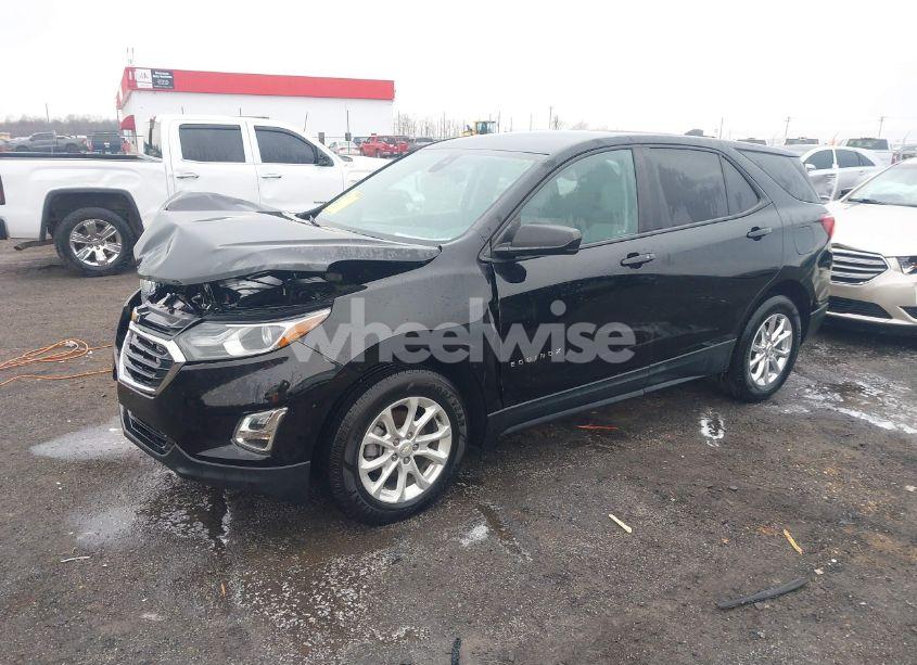 Photo 2 of 2021 Chevrolet Equinox FWD LS (VIN 2GNAXHEV8M6164443)