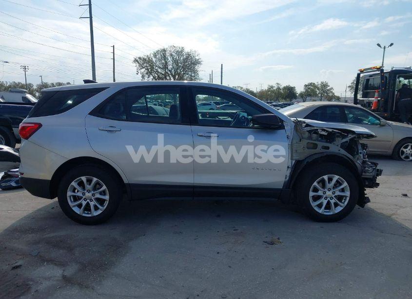 Photo 14 of 2018 Chevrolet Equinox LS (VIN 2GNAXHEV9J6136713)
