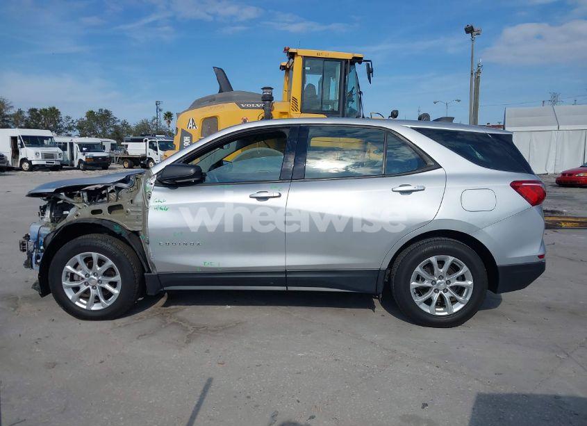 Photo 15 of 2018 Chevrolet Equinox LS (VIN 2GNAXHEV9J6136713)