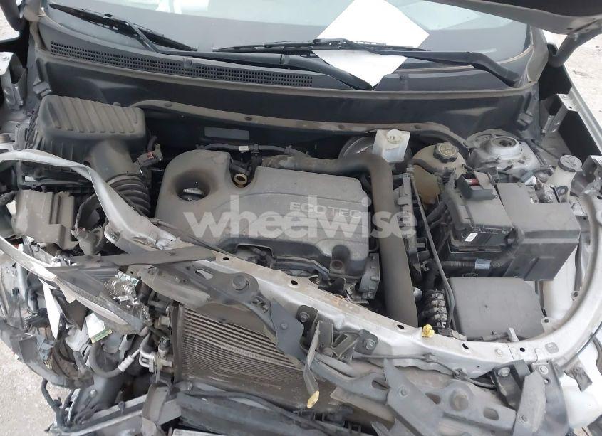 Photo 10 of 2018 Chevrolet Equinox LS (VIN 2GNAXHEV9J6140762)