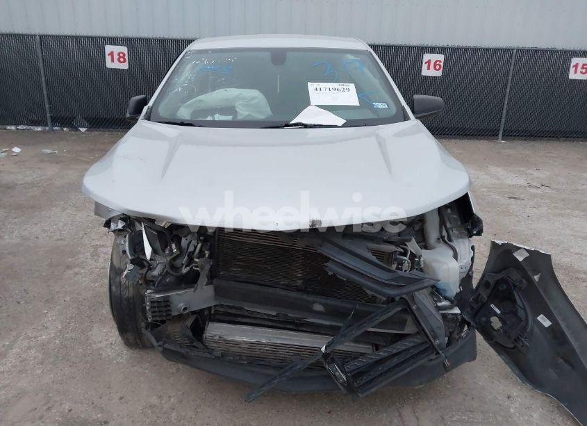 Photo 12 of 2018 Chevrolet Equinox LS (VIN 2GNAXHEV9J6140762)