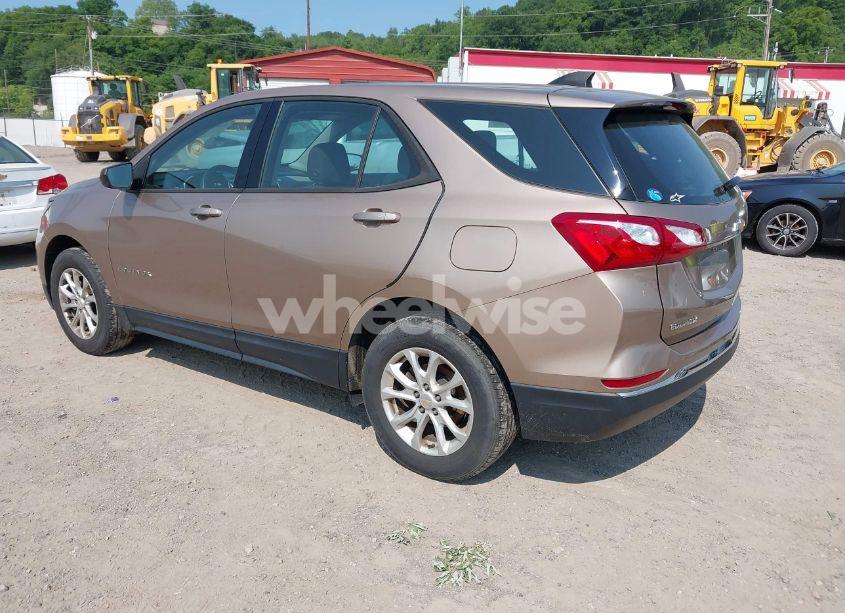 Photo 3 of 2018 Chevrolet Equinox LS (VIN 2GNAXHEV9J6207473)