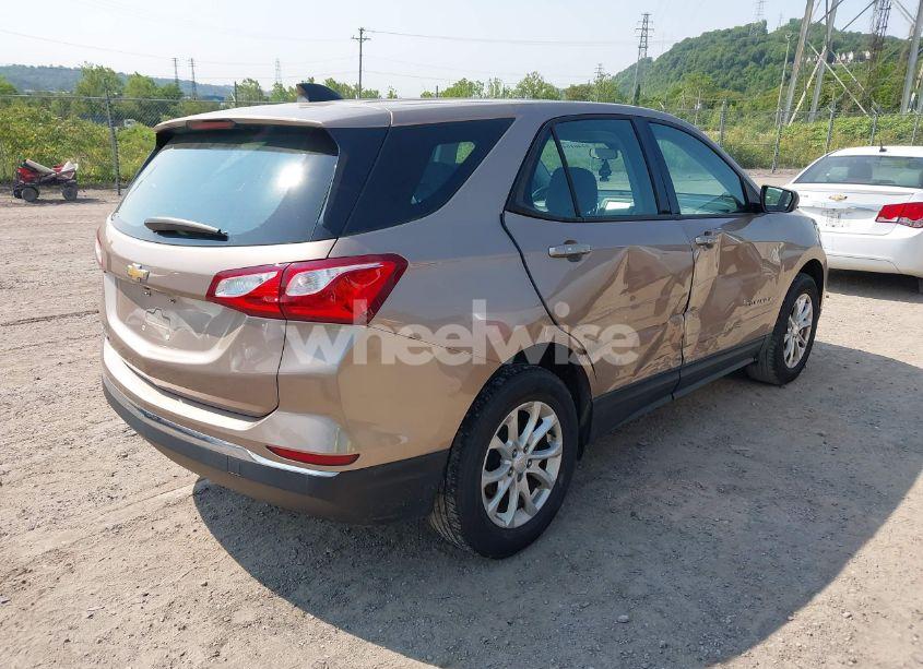 Photo 4 of 2018 Chevrolet Equinox LS (VIN 2GNAXHEV9J6207473)