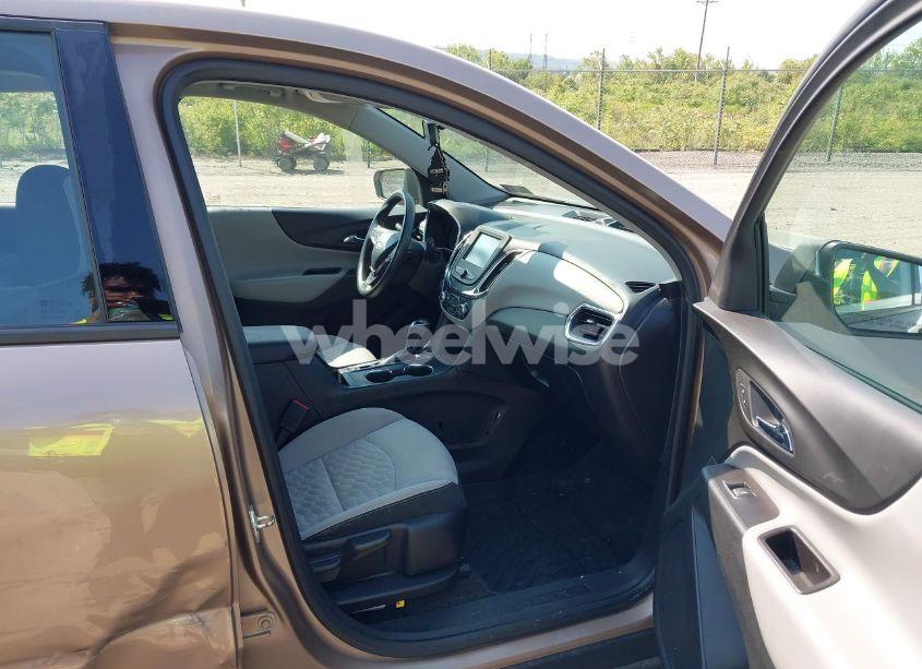 Photo 5 of 2018 Chevrolet Equinox LS (VIN 2GNAXHEV9J6207473)