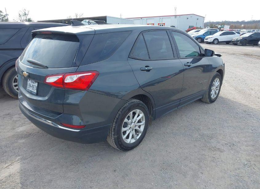 Photo 4 of 2018 Chevrolet Equinox LS (VIN 2GNAXHEV9J6352156)