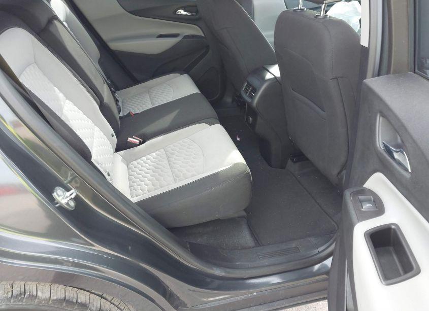 Photo 8 of 2018 Chevrolet Equinox LS (VIN 2GNAXHEV9J6352156)