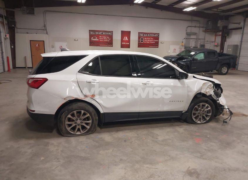 Photo 13 of 2019 Chevrolet Equinox LS (VIN 2GNAXHEV9K6196119)