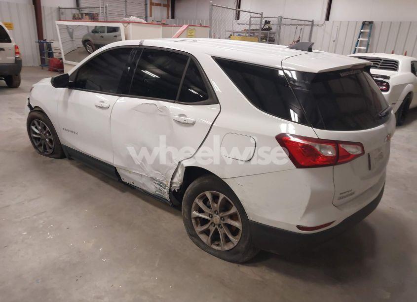 Photo 3 of 2019 Chevrolet Equinox LS (VIN 2GNAXHEV9K6196119)