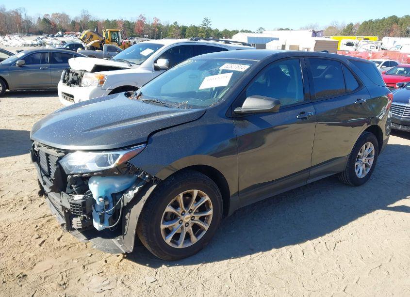 Photo 2 of 2019 Chevrolet Equinox LS (VIN 2GNAXHEV9K6196993)