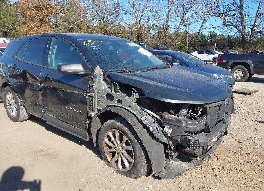 Photo 6 of 2019 Chevrolet Equinox LS (VIN 2GNAXHEV9K6196993)