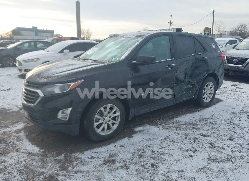 Photo 2 of 2019 Chevrolet Equinox LS (VIN 2GNAXHEV9K6215803)
