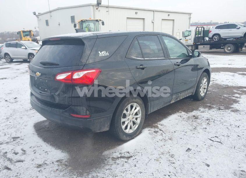 Photo 4 of 2019 Chevrolet Equinox LS (VIN 2GNAXHEV9K6215803)