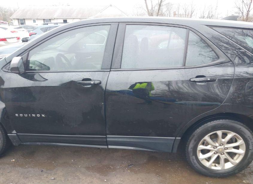 Photo 14 of 2019 Chevrolet Equinox LS (VIN 2GNAXHEV9K6261552)