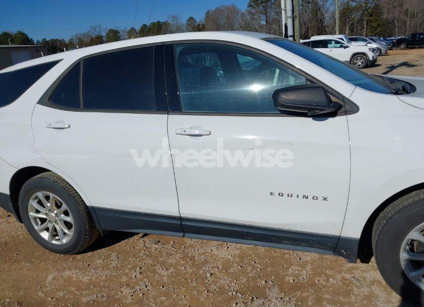 Photo 14 of 2019 Chevrolet Equinox LS (VIN 2GNAXHEV9K6286581)