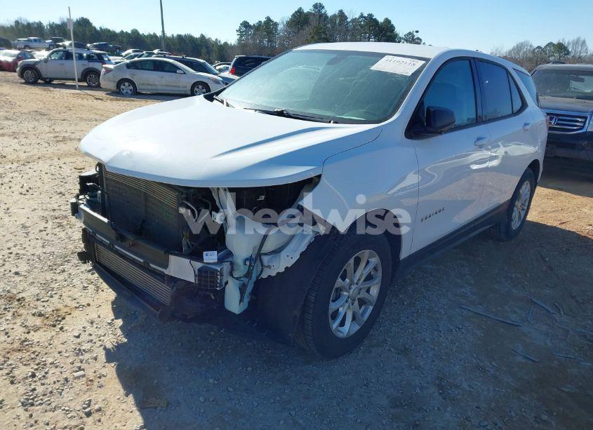 Photo 2 of 2019 Chevrolet Equinox LS (VIN 2GNAXHEV9K6286581)