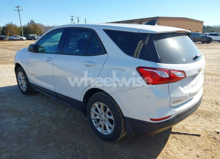 Photo 3 of 2019 Chevrolet Equinox LS (VIN 2GNAXHEV9K6286581)