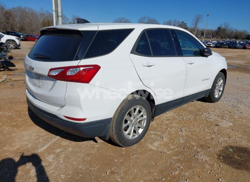 Photo 4 of 2019 Chevrolet Equinox LS (VIN 2GNAXHEV9K6286581)