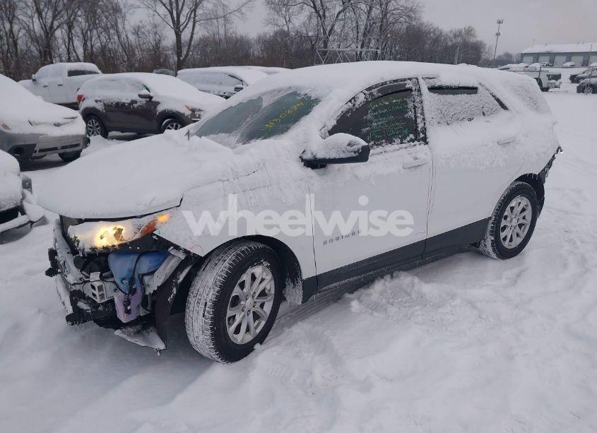 Photo 2 of 2020 Chevrolet Equinox FWD LS (VIN 2GNAXHEV9L6125844)
