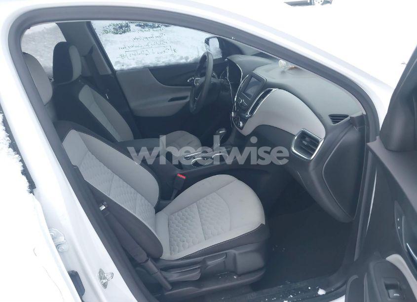 Photo 5 of 2020 Chevrolet Equinox FWD LS (VIN 2GNAXHEV9L6125844)