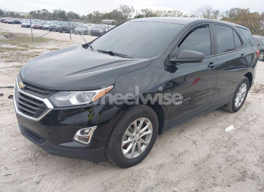 Photo 2 of 2021 Chevrolet Equinox FWD LS (VIN 2GNAXHEV9M6151670)