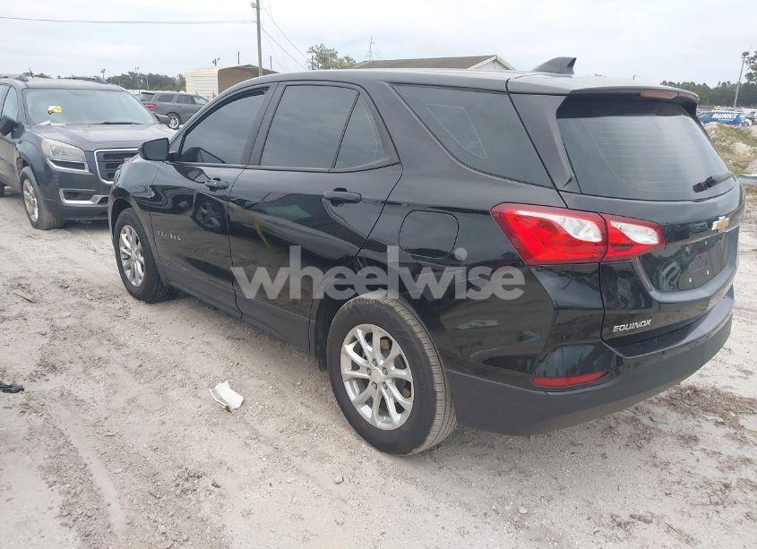 Photo 3 of 2021 Chevrolet Equinox FWD LS (VIN 2GNAXHEV9M6151670)