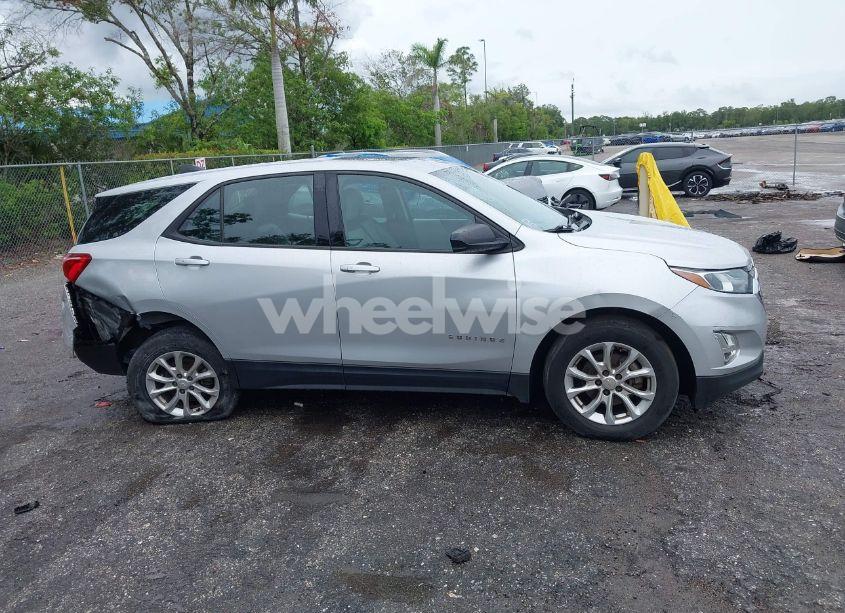 Photo 13 of 2018 Chevrolet Equinox LS (VIN 2GNAXHEVXJ6163791)