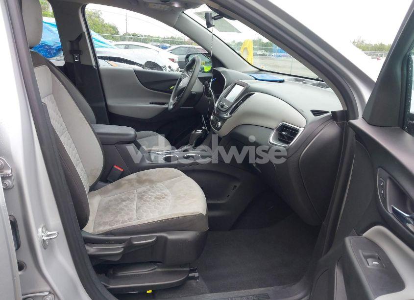 Photo 5 of 2018 Chevrolet Equinox LS (VIN 2GNAXHEVXJ6163791)