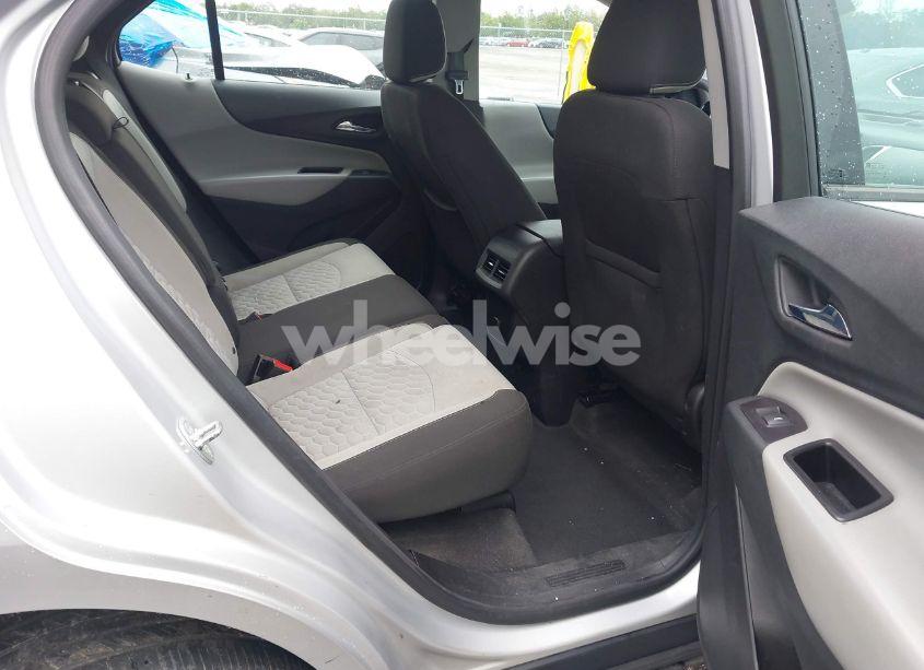 Photo 8 of 2018 Chevrolet Equinox LS (VIN 2GNAXHEVXJ6163791)