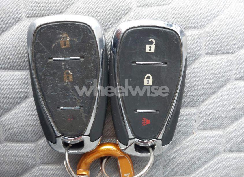 Photo 11 of 2018 Chevrolet Equinox LS (VIN 2GNAXHEVXJ6224492)