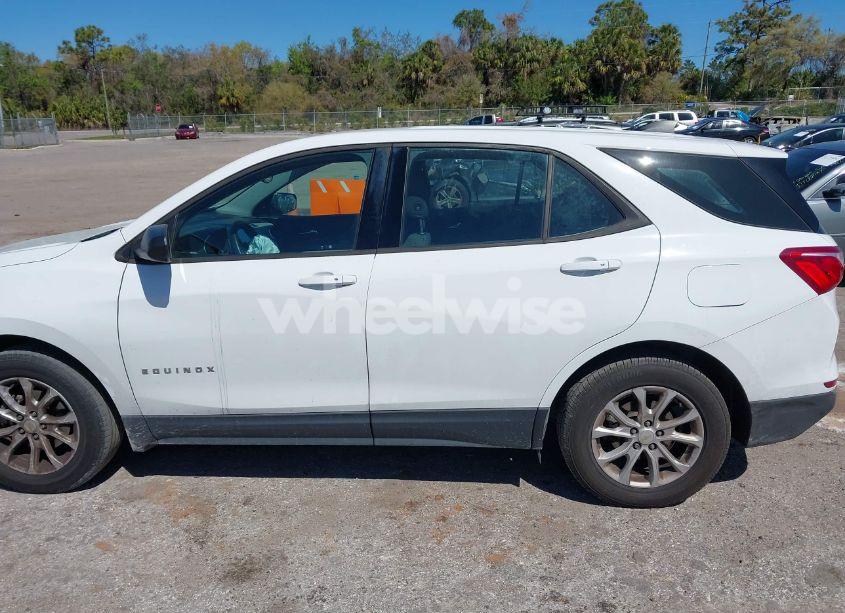 Photo 14 of 2018 Chevrolet Equinox LS (VIN 2GNAXHEVXJ6337181)
