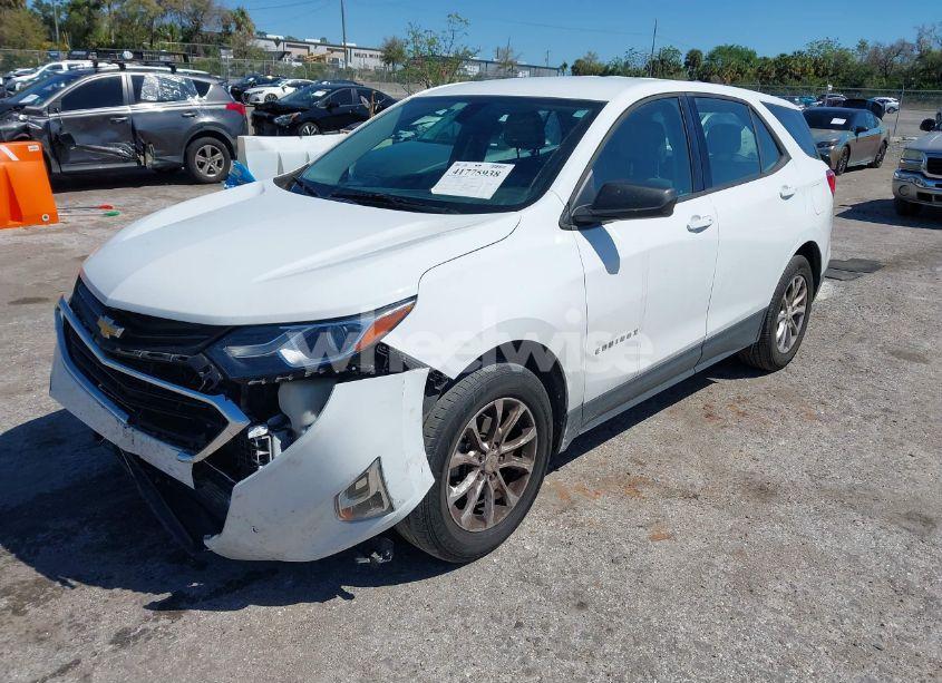 Photo 2 of 2018 Chevrolet Equinox LS (VIN 2GNAXHEVXJ6337181)