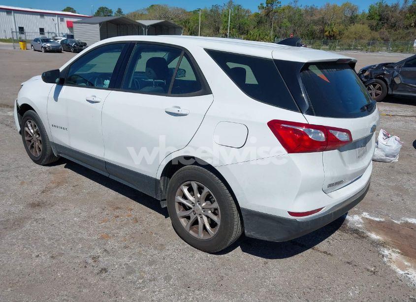 Photo 3 of 2018 Chevrolet Equinox LS (VIN 2GNAXHEVXJ6337181)