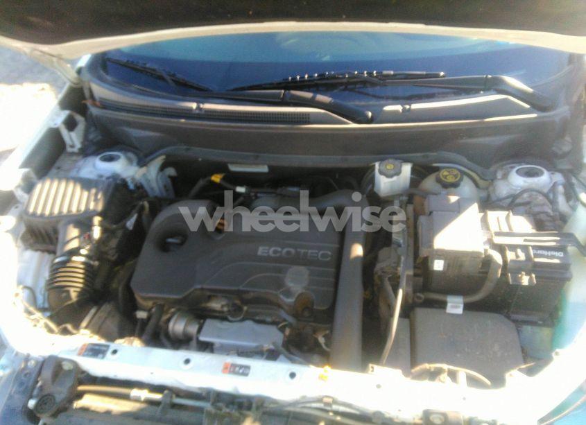 Photo 10 of 2019 Chevrolet Equinox LS (VIN 2GNAXHEVXK6161332)