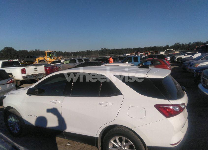 Photo 14 of 2019 Chevrolet Equinox LS (VIN 2GNAXHEVXK6161332)