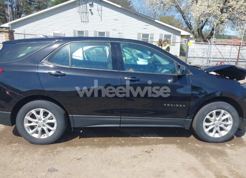 Photo 13 of 2019 Chevrolet Equinox LS (VIN 2GNAXHEVXK6184898)