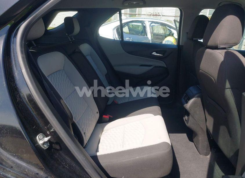 Photo 8 of 2019 Chevrolet Equinox LS (VIN 2GNAXHEVXK6184898)