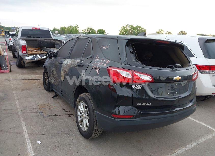 Photo 3 of 2019 Chevrolet Equinox LS (VIN 2GNAXHEVXK6224218)