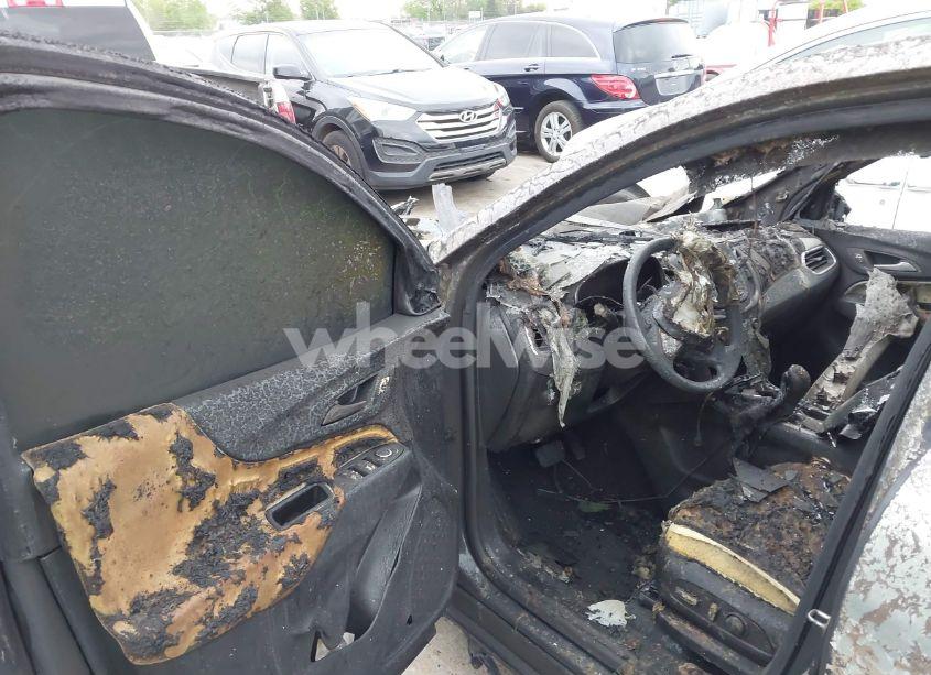 Photo 5 of 2019 Chevrolet Equinox LS (VIN 2GNAXHEVXK6224218)