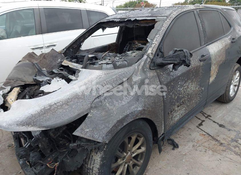 Photo 6 of 2019 Chevrolet Equinox LS (VIN 2GNAXHEVXK6224218)