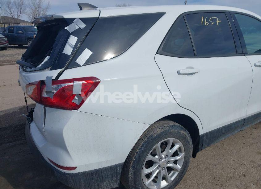 Photo 19 of 2019 Chevrolet Equinox LS (VIN 2GNAXHEVXK6251595)