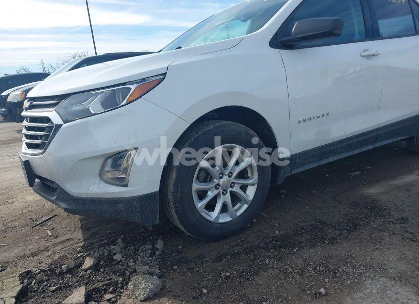 Photo 21 of 2019 Chevrolet Equinox LS (VIN 2GNAXHEVXK6251595)